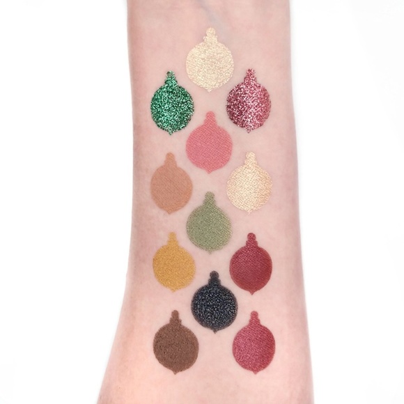 🆕️PUR, Grinch, Eye & Lip Palette - Picture 2 of 8